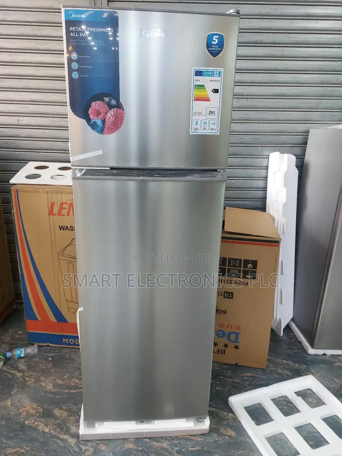 Media Refrigerator 414l
