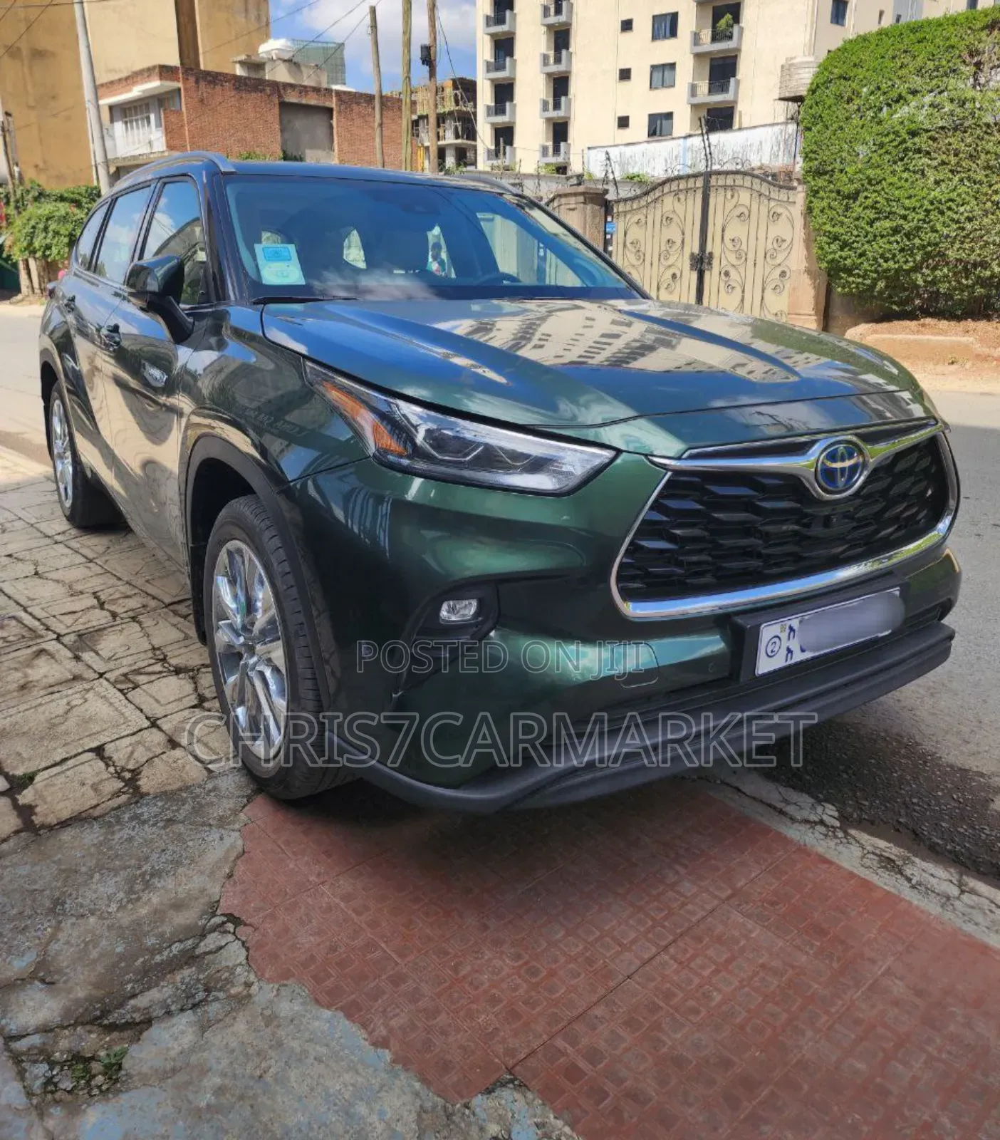 Toyota Highlander Limited AWD 2023 Green