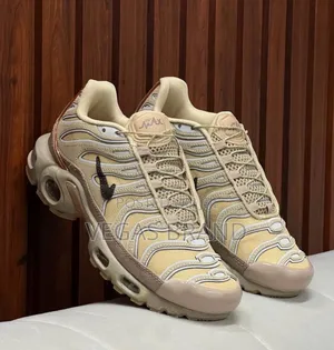 Photo - Nike Air Max TN Shark France Sneakers Master Quality Shoes