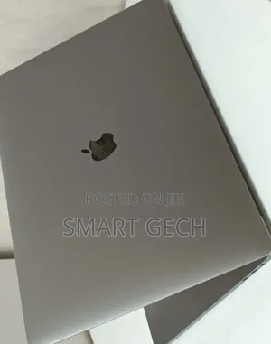 New Laptop Apple MacBook Pro 2017 16GB Intel Core I7 SSD 512GB