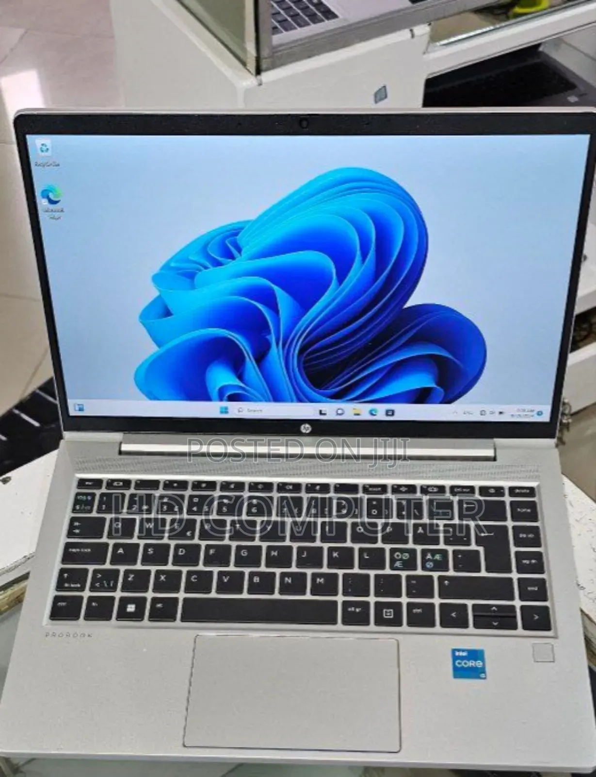 New Laptop HP 240 G8 16GB Intel Core I3 SSD 512GB