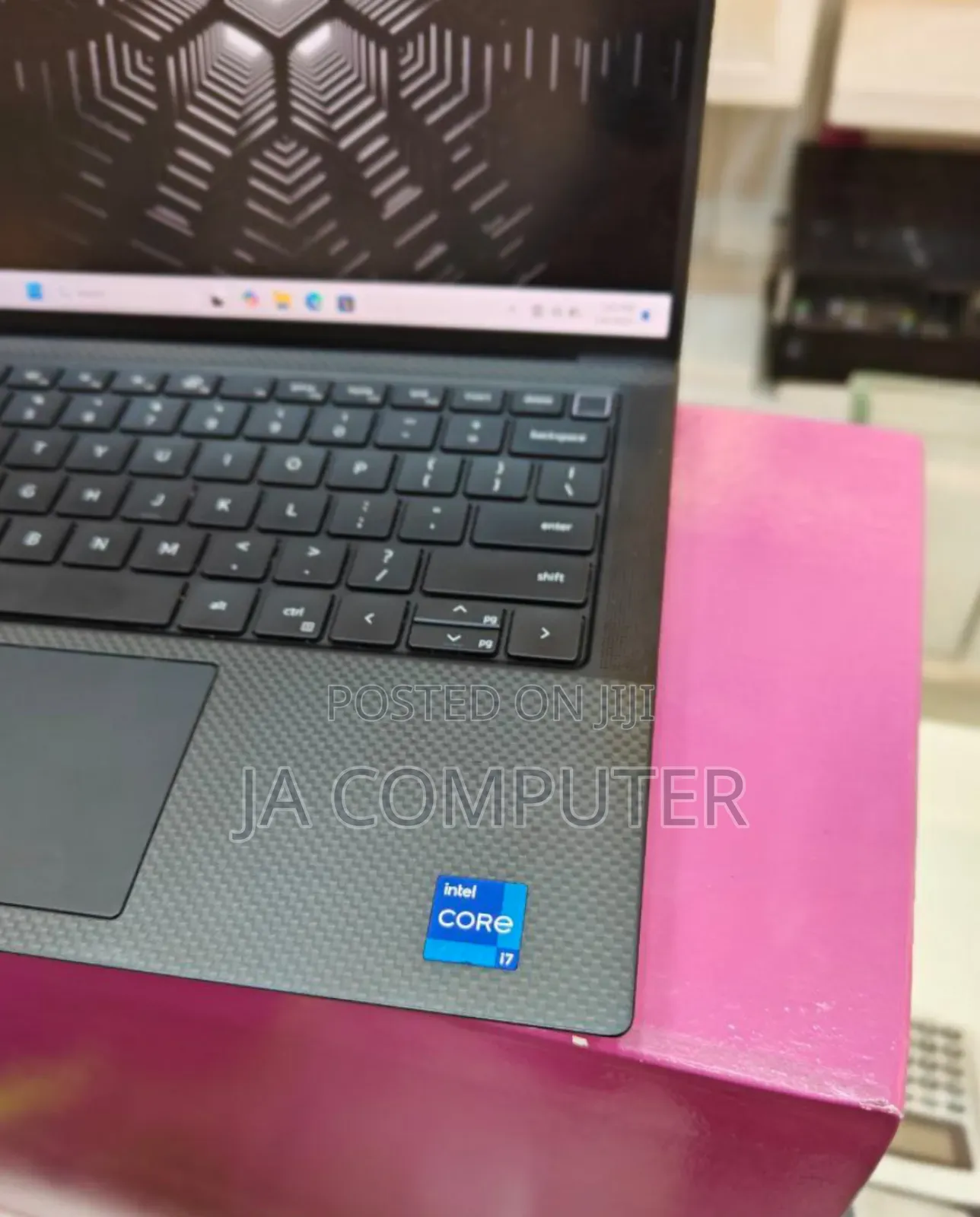 New Laptop Dell Precision 5480 32GB Intel Core I7 SSD 512GB