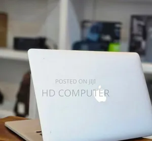 Photo - New Laptop Apple MacBook Pro 2017 16GB Intel Core i7 SSD 512GB