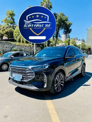 Photo - Jetour X70 Plus 1.5 7-Seater FWD 2022 Black