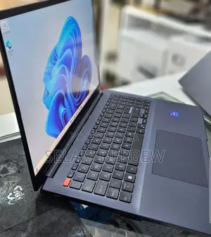 New Laptop Asus Vivobook 16 16GB Intel Core I7 SSD 512GB