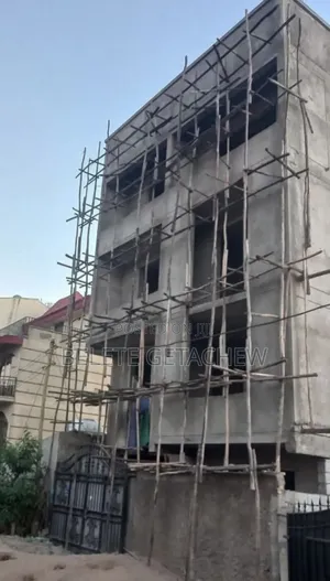 Ayat, G+3 Unfinished House 90sqm