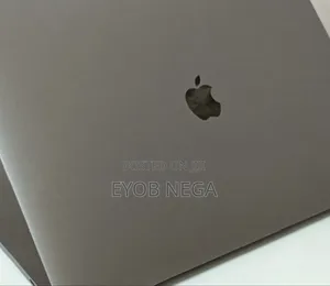 New Laptop Apple MacBook Pro 2017 16GB Intel Core I7 SSD 512GB