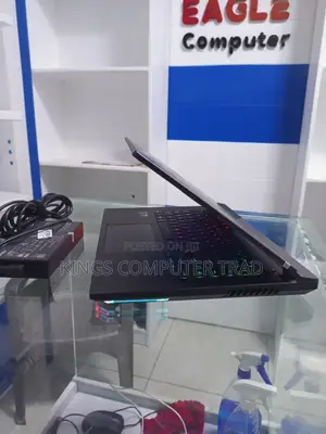 New Laptop Asus ROG Strix G17 32GB AMD Ryzen 9 SSD 1T