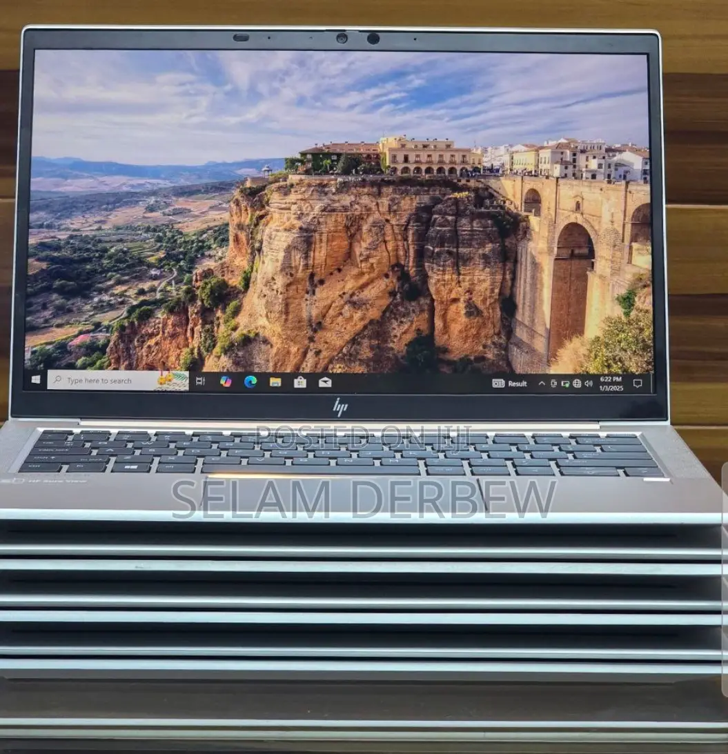 New Laptop HP EliteBook 830 G8 16GB Intel Core I7 SSD 512GB