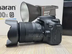 Photo - Canon 90d Usm