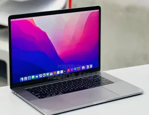 Photo - New Laptop Apple MacBook Pro 2016 16GB Intel Core I7 SSD 500GB