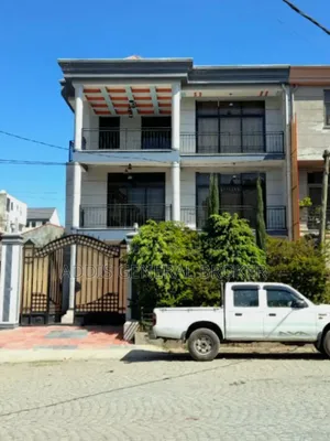 Photo - 8bdrm House in ሀይሌ ጋርመንት, Nifas Silk-Lafto for sale