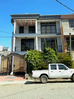 8bdrm House in ሀይሌ ጋርመንት, Nifas Silk-Lafto for sale