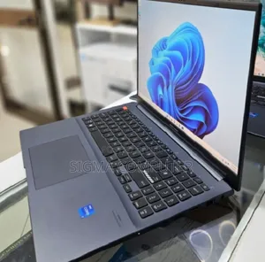 Photo - New Laptop Maingear Nomad PRO 20GB Intel Core I7 HDD 512GB