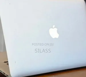 New Laptop Apple MacBook Pro 2015 16GB Intel Core I7 SSD 256GB