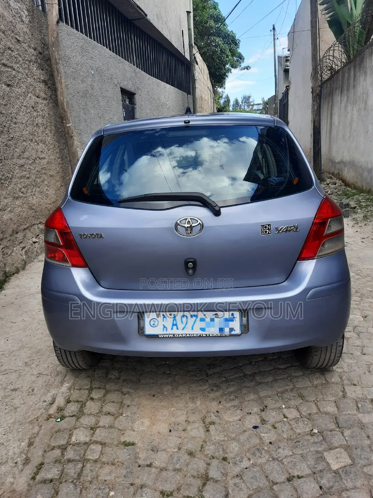 Toyota Yaris 2010 Blue