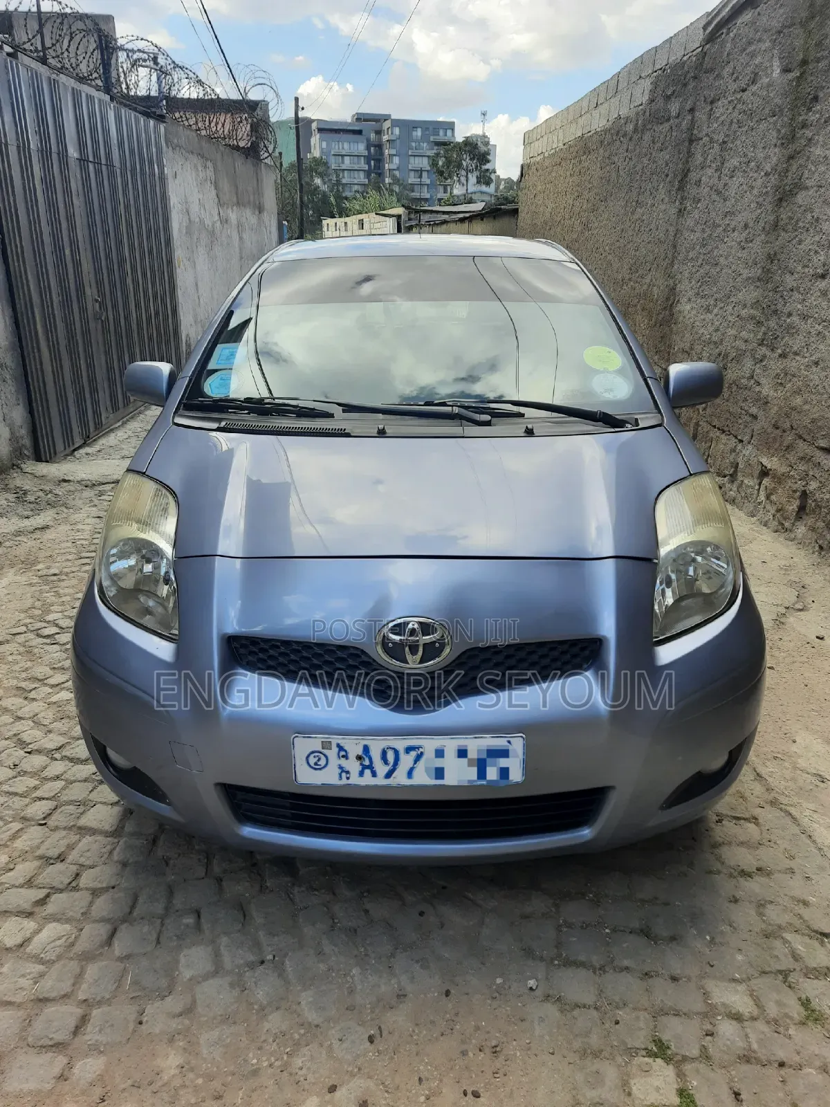 Toyota Yaris 2010 Blue