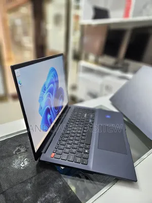 New Laptop Asus VivoBook 15 X505BA 16GB Intel Core I7 SSD 512GB