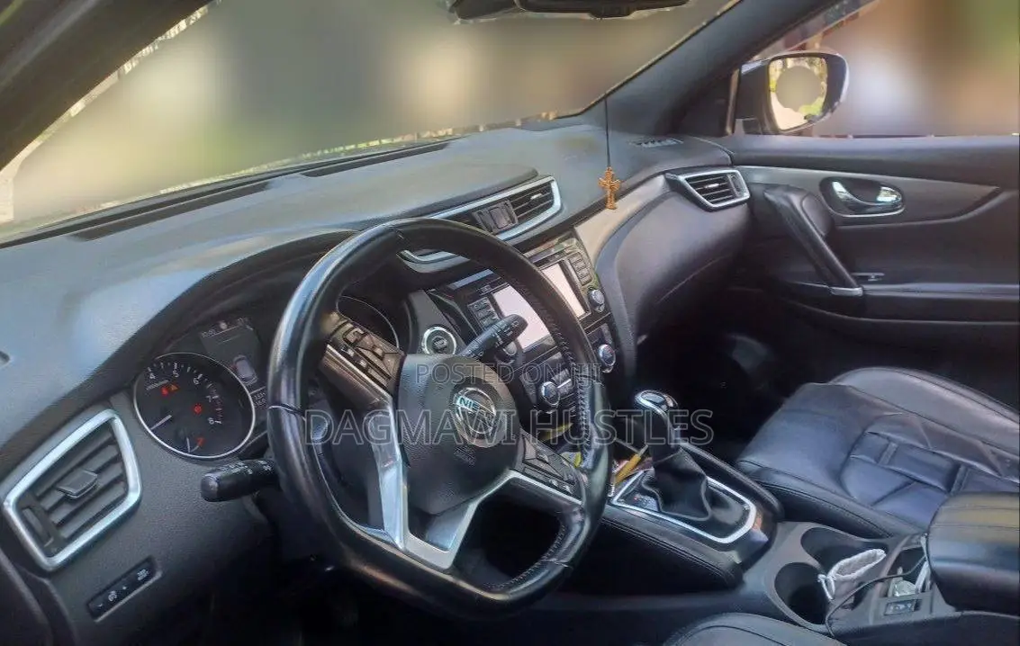 Nissan Qashqai 2018 Brown