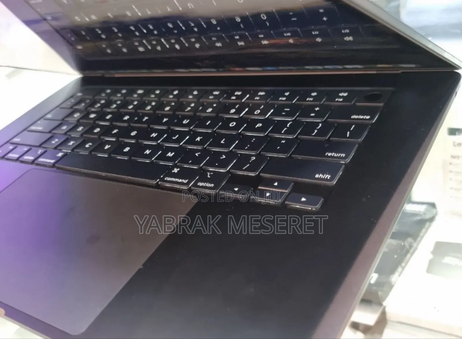 New Laptop Apple MacBook Air 2024 M3 15-Inch 8GB Apple M3 SSD 256GB