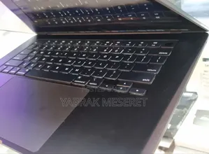 New Laptop Apple MacBook Air 2024 M3 15-Inch 8GB Apple M3 SSD 256GB