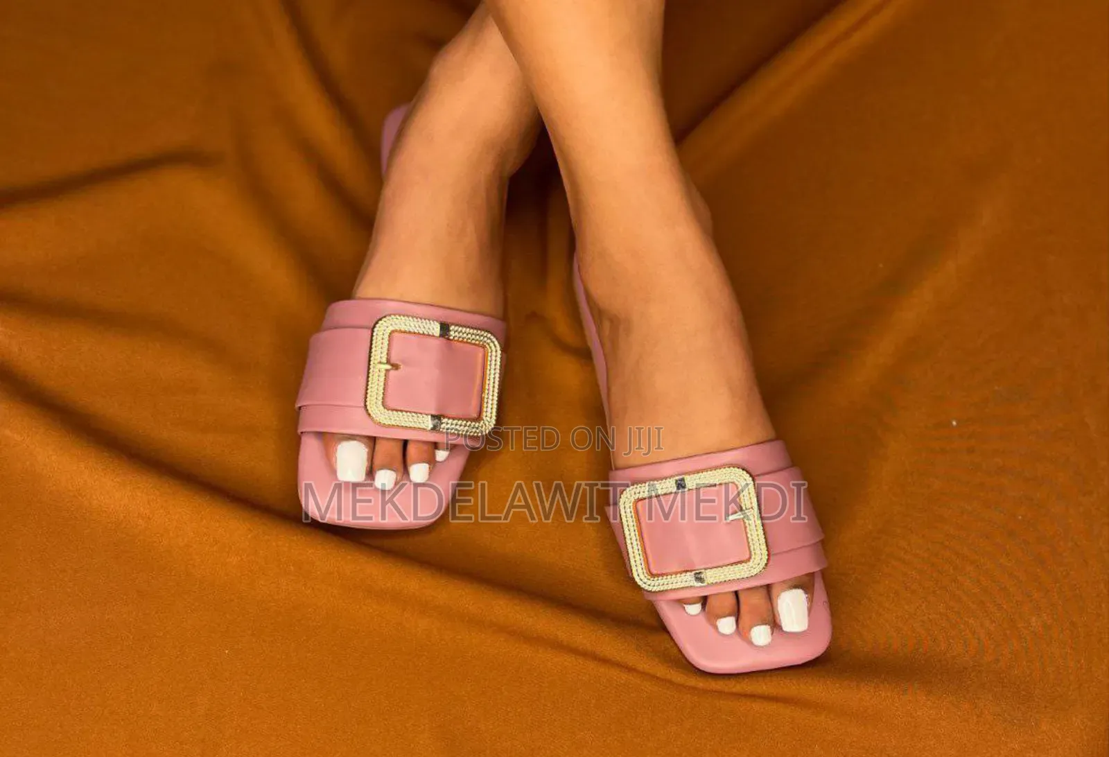 የሴቶች ክፍት ጫማ