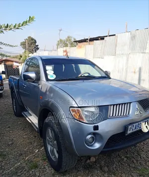 Mitsubishi L200 2007 Silver
