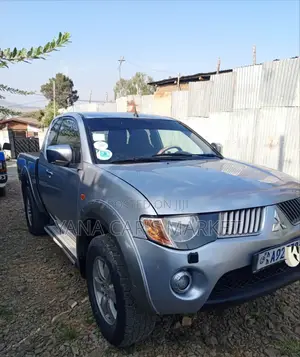 Mitsubishi L200 2007 Silver