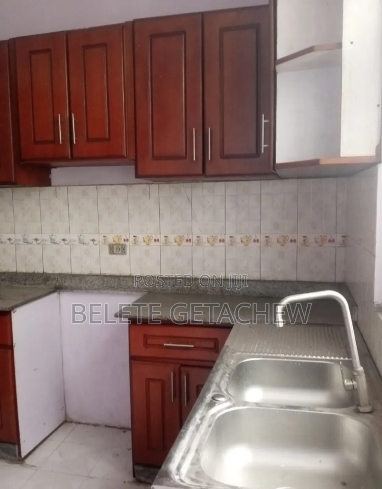 3bdrm Villa in Yerer Urael, L-Shape, Bole for sale