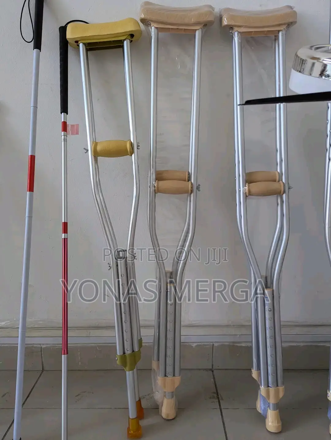 Crutches宙soft Rubber Padded Set of 2 Adjustable Crutches