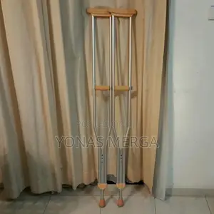 Photo - Bariatric Crutches 蕼了A Pair of Arm Crutches瓷crutches**Kranch