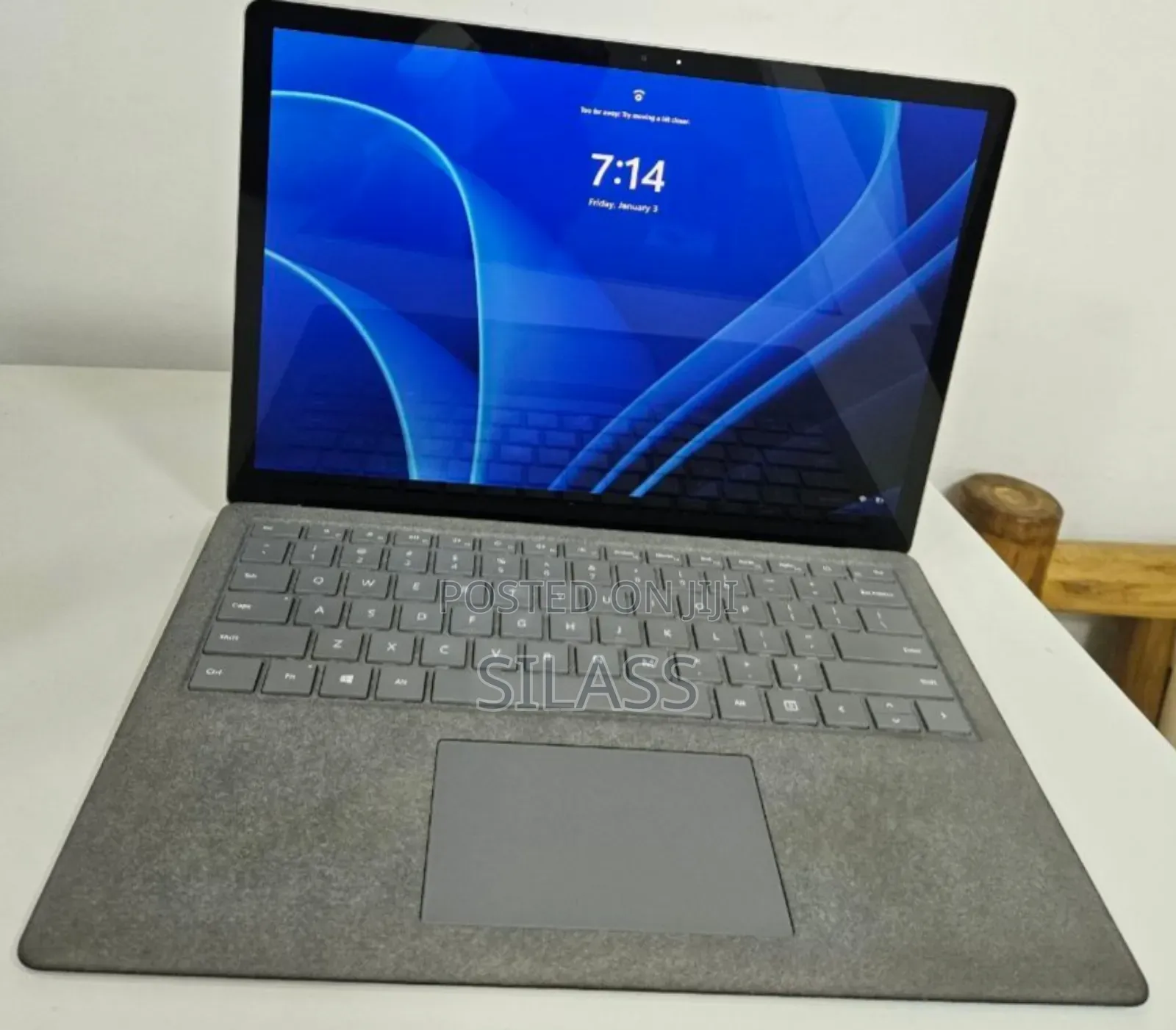 New Laptop Microsoft Surface 8GB Intel Core I5 SSD 256GB