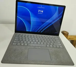 New Laptop Microsoft Surface 8GB Intel Core I5 SSD 256GB