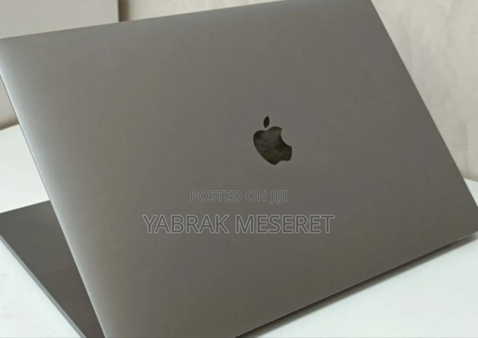 New Laptop Apple MacBook Pro 2017 16GB Intel Core I7 SSD 512GB