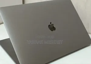 New Laptop Apple MacBook Pro 2017 16GB Intel Core I7 SSD 512GB