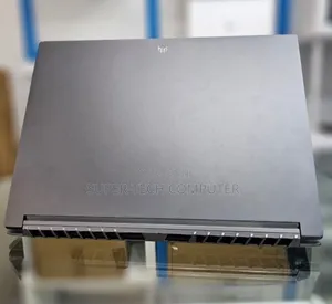 New Laptop Acer Predator Triton 500 SE 16GB Intel Core I7 SSD 2T