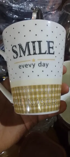 Photo - እሚያማምሩ ሸክላ ማጎችን በተለያየ ከለር