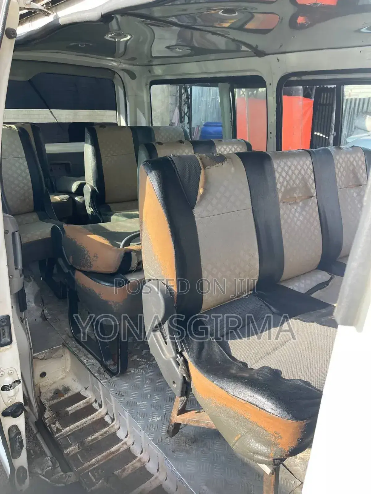 Toyota HiAce 2007 White