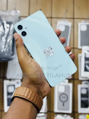 New Samsung Galaxy M05 64 GB Green