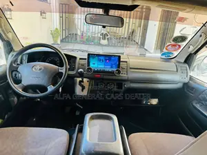 Toyota HiAce 2007 Silver