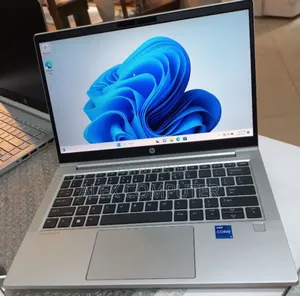 New Laptop HP EliteBook 830 G8 8GB Intel Core I7 SSD 512GB