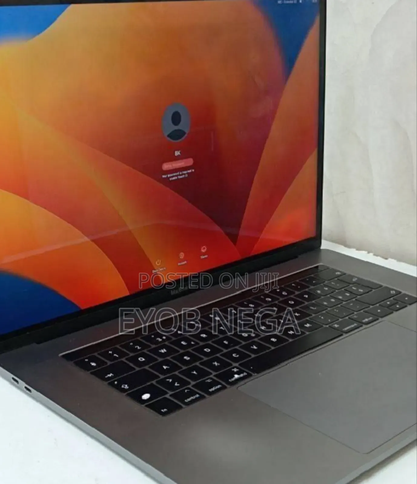 New Laptop Apple MacBook Pro 2017 16GB Intel Core I7 SSD 512GB