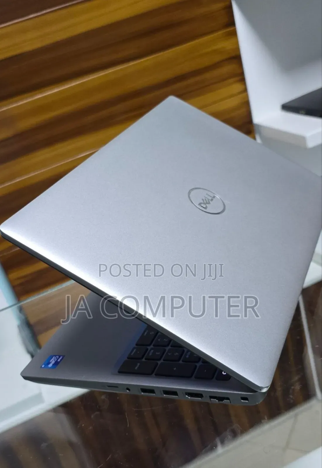 New Laptop Dell Precision 5520 32GB Intel Core I7 SSD 512GB