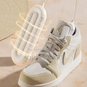 Photo - ለአጠቃቀም ቀላል Deodorizing Shoe Dryer ጫማ ፣ ካልሲ ማድረቂያ ማሽን