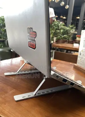 ታጣፊ የብረት ላፕቶፕ ማስቀመጫ Steel Foldable Laptop Stand