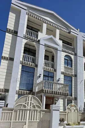 8bdrm House in Semit, B+G+3 Luxury, Bole for sale