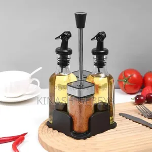Photo - 4 Set Kitchen Seasoning Bottles(ፈሳሽ እና ቅመማ ቅመም መቀነሻ)