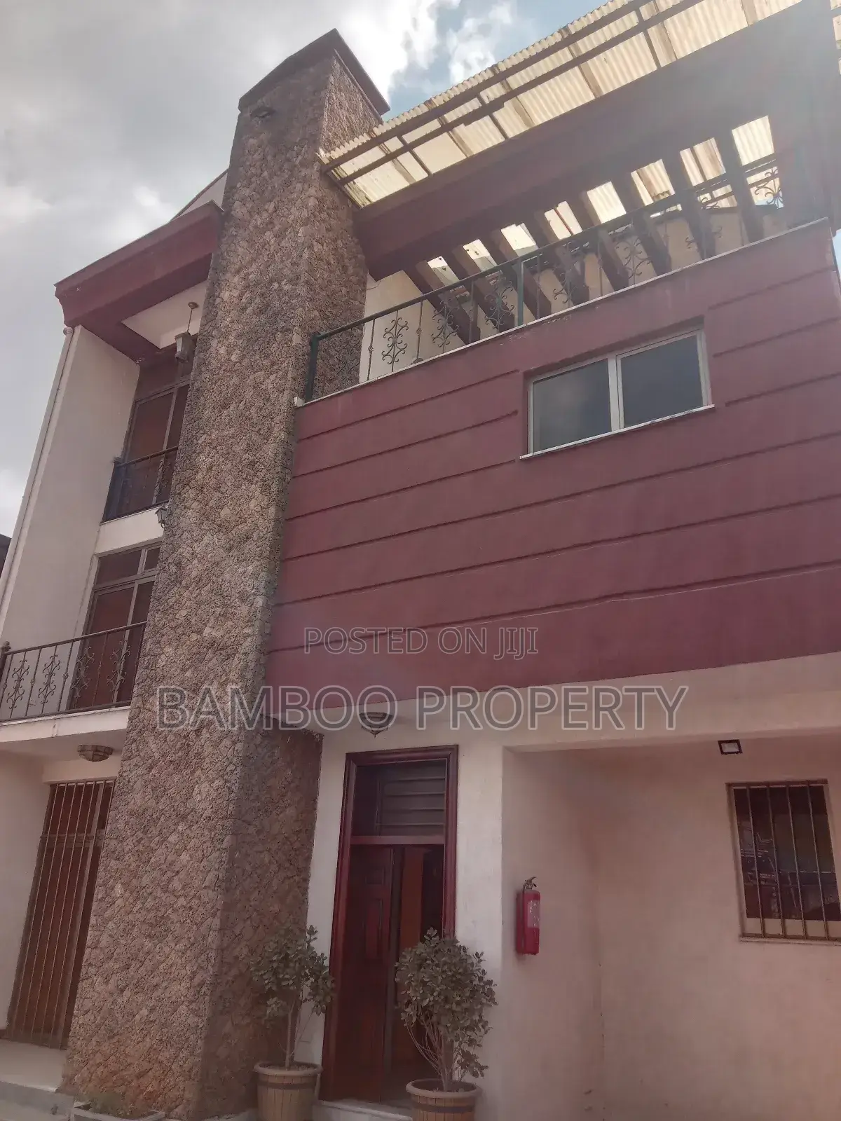 6bdrm House in Bole for rent