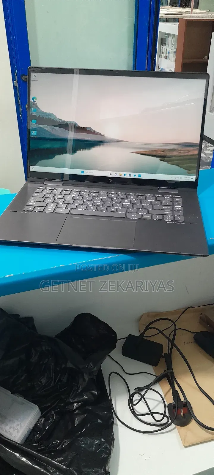New Laptop HP Envy X360 8GB AMD Ryzen 5 SSD 256GB