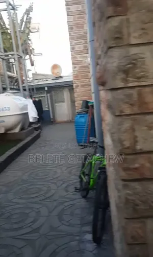 8bdrm House in Ayat Zone-1, G+1, Bole for sale